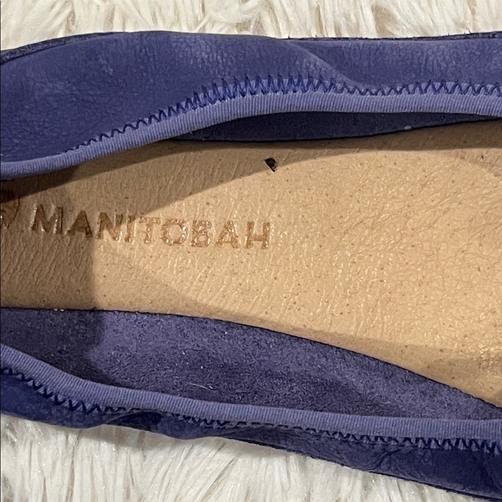 Manitobah Butterfly leather ballet flats, size 9. - Picture 9 of 9